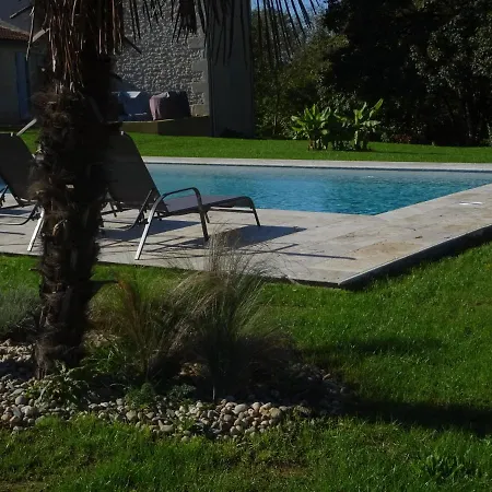 Domaine La Bastide Bed & Breakfast